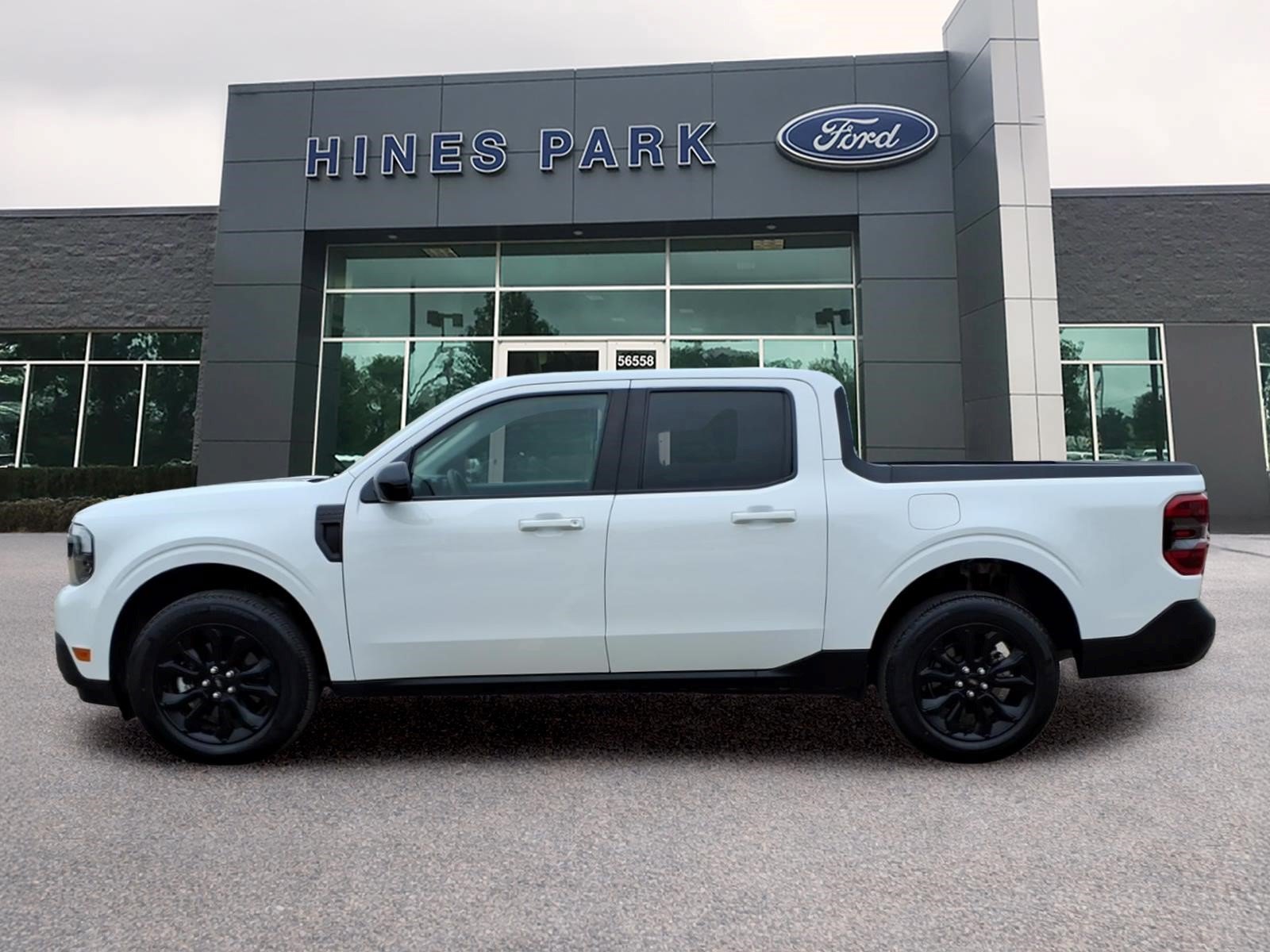 Used 2024 Ford Maverick Lariat w/ Black Appearance Package AWD/4WD image 4