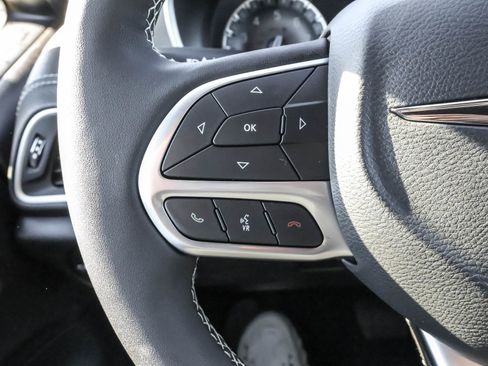 New 2026 Chrysler Pacifica Select FWD image 24