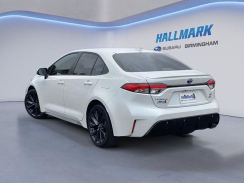 Used 2025 Toyota Corolla SE FWD image 9
