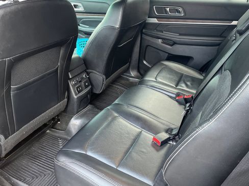 Used 2016 Ford Explorer Limited image 10
