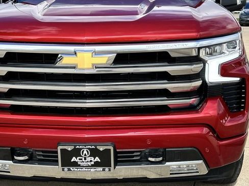 Used 2025 Chevrolet Silverado 1500 High Country w/ Technology Package AWD/4WD image 10
