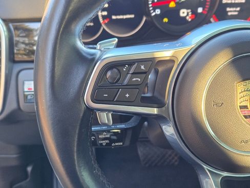 Used 2020 Porsche Cayenne image 28
