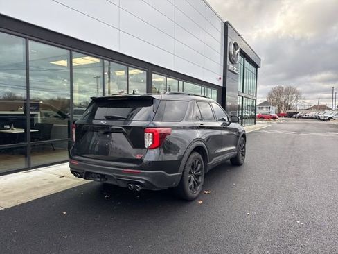 Used 2020 Ford Explorer ST image 3