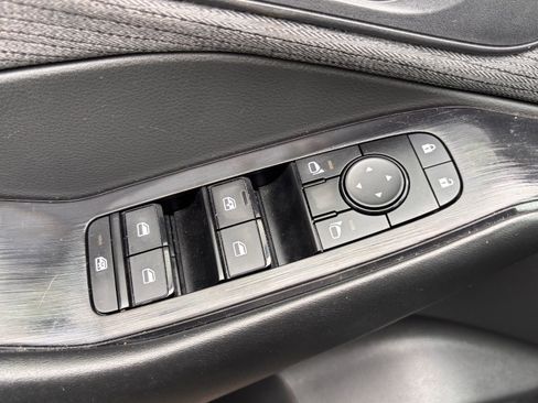 Used 2023 Nissan Rogue S FWD image 21