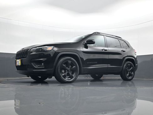 Used 2019 Jeep Cherokee Latitude Plus FWD image 21