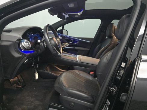 Used 2023 Mercedes-Benz EQS 580 4MATIC SUV image 4