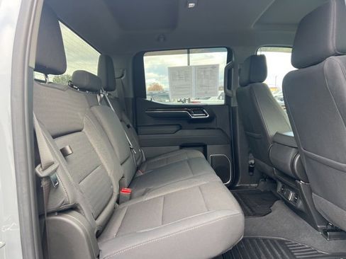 Used 2024 GMC Sierra 1500 Elevation image 13