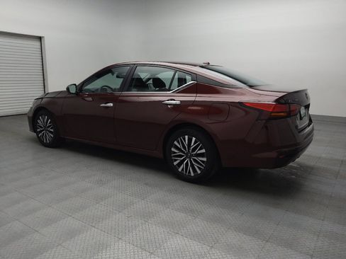 Used 2025 Nissan Altima 2.5 SV FWD image 5
