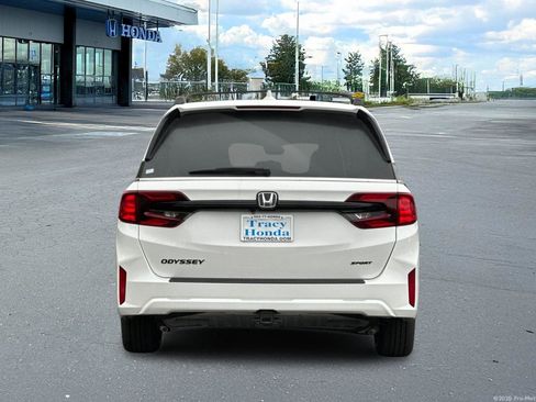 New 2026 Honda Odyssey Sport-L image 5