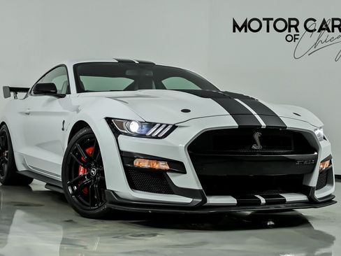 Used 2020 Ford Mustang Shelby GT500 w/ Carbon Fiber Track Pack RWD image 1