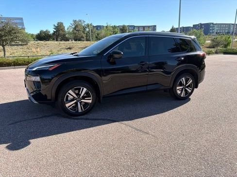 Certified 2025 Nissan Rogue SL w/ Tech Package AWD/4WD image 4