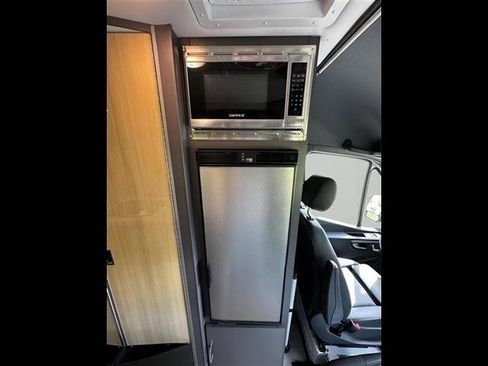 Used 2020 Mercedes-Benz Sprinter 2500 image 22