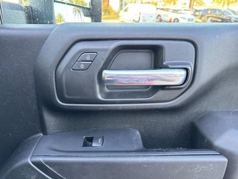 Used 2024 Chevrolet Silverado 2500 Custom w/ Custom Value Package image 16
