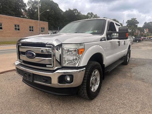 Used 2016 Ford F250 XLT w/ XLT Value Package image 2