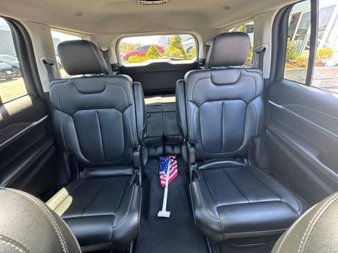 Used 2023 Jeep Grand Cherokee L Limited AWD/4WD image 26