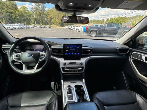 Used 2020 Ford Explorer XLT w/ Equipment Group 202A image 20