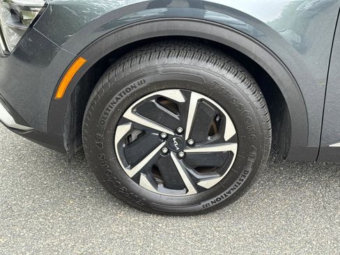 Used 2023 Kia Sportage LX image 11