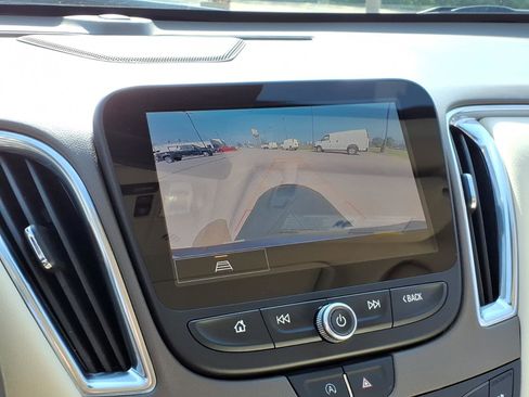 Used 2024 Chevrolet Malibu LT FWD image 9