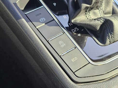 Used 2019 Volkswagen Jetta SE FWD image 35