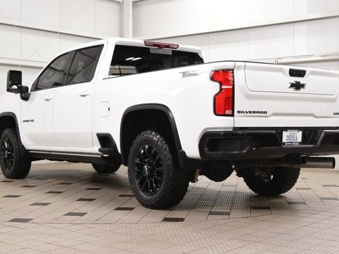 Used 2025 Chevrolet Silverado 2500 LTZ w/ LTZ Plus Package AWD/4WD image 5