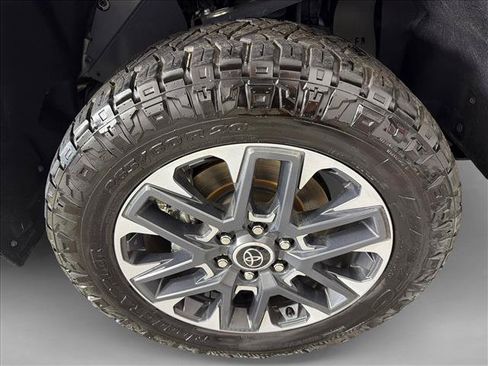 Used 2024 Toyota Tundra Limited AWD/4WD image 14