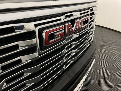 Used 2022 GMC Sierra 1500 Denali AWD/4WD image 11