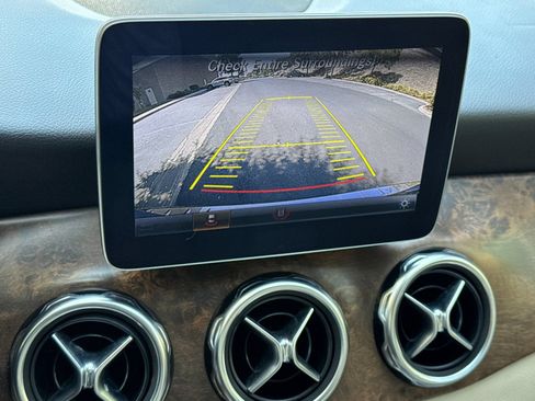 Certified 2019 Mercedes-Benz GLA 250 image 18