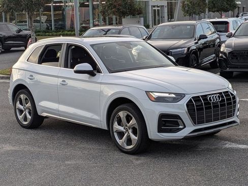 Used 2021 Audi Q5 Premium Plus w/ Premium Plus Package image 3