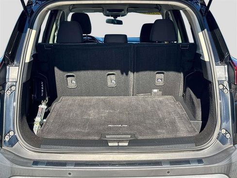 Used 2022 Nissan Rogue SV image 13