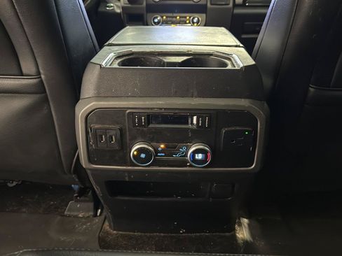 Used 2020 Ford Expedition XLT w/ Equipment Group 202A AWD/4WD image 25