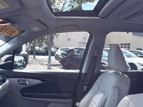 Used 2019 Honda Pilot Touring image 23