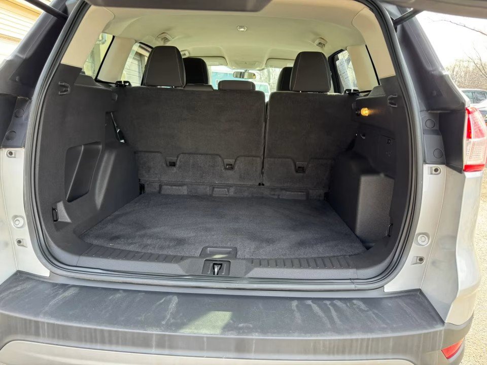 Used 2015 Ford Escape SE AWD/4WD image 16