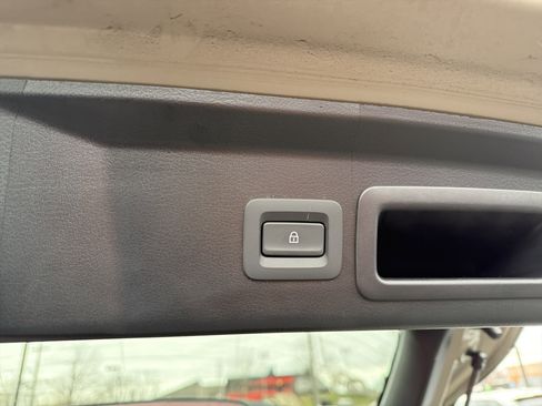 Used 2025 MAZDA CX-30 Carbon image 28