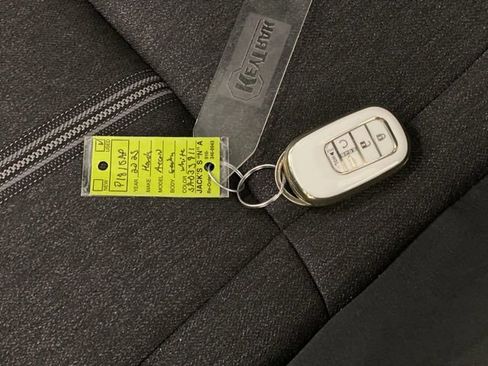 Used 2025 Honda Accord Sport image 40