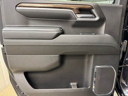 Used 2024 GMC Sierra 1500 SLE w/ Preferred Package image 16