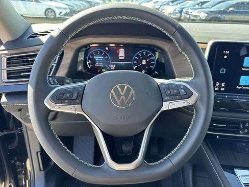 New 2026 Volkswagen Atlas SE FWD image 17