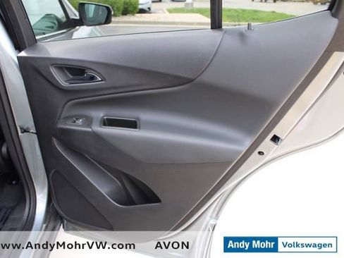 Used 2024 Chevrolet Equinox LT FWD image 26
