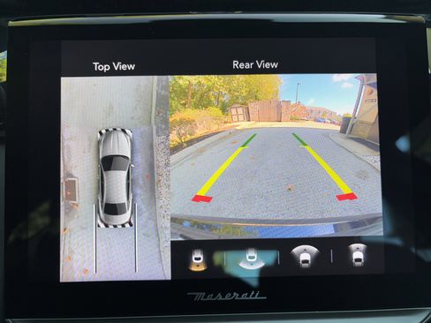 Used 2022 Maserati Quattroporte Modena Q4 image 30