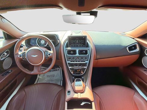 Used 2018 Aston Martin DB11 V12 image 17