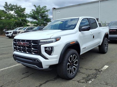 New 2026 GMC Canyon AT4 w/ Technology Plus Package AWD/4WD image 3