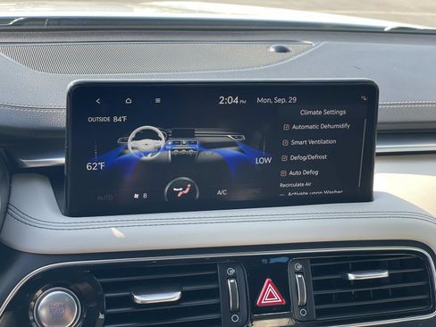 Used 2023 Genesis G70 3.3T w/ Sport Advanced Package image 10