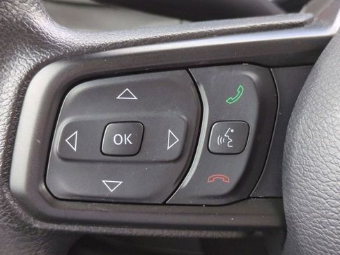 Used 2023 Jeep Gladiator Sport image 15