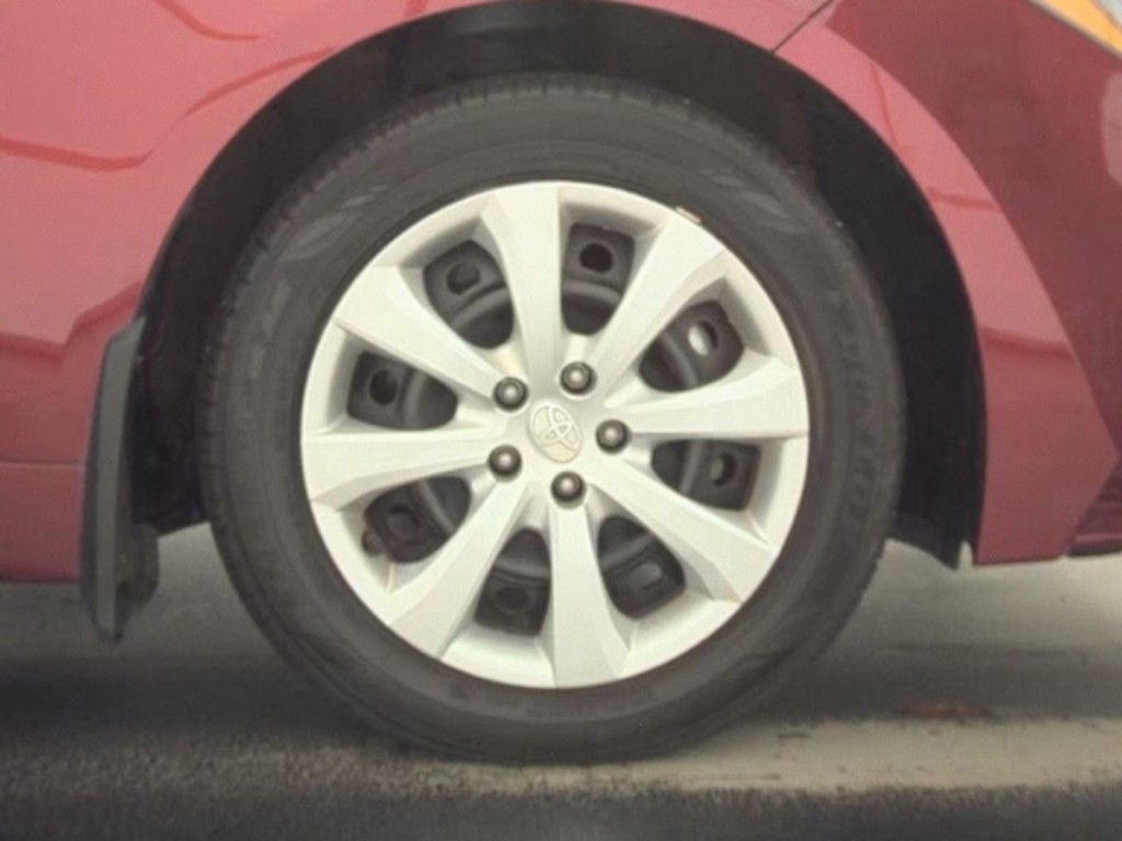 Used 2026 Toyota Corolla LE FWD image 21