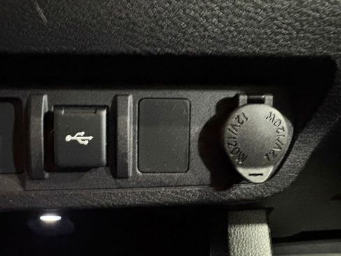 Certified 2021 Toyota Tacoma SR image 17