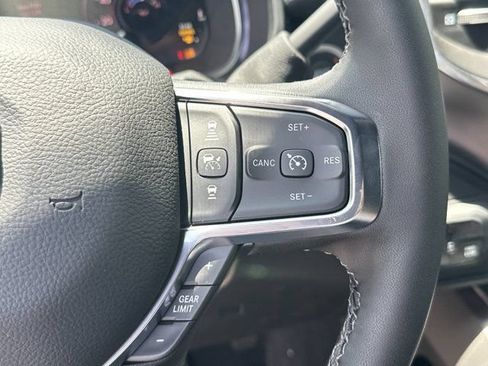 New 2026 RAM 2500 Laramie AWD/4WD image 25