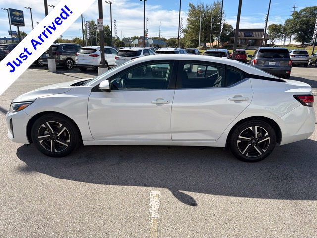 Used 2024 Nissan Sentra SV FWD image 6