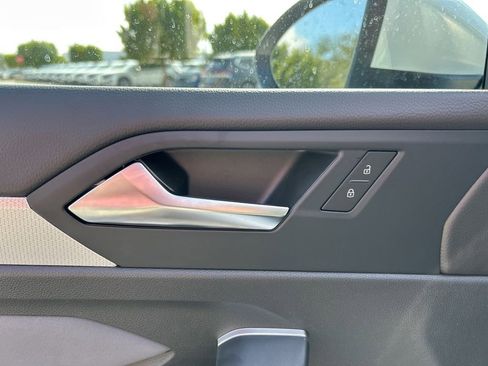 New 2026 Volkswagen Jetta SE FWD image 18
