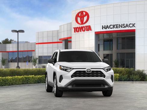 Used 2025 Toyota RAV4 LE image 16