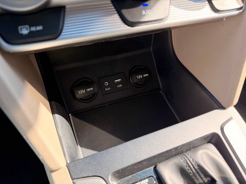 Used 2019 Hyundai Elantra SEL FWD image 22