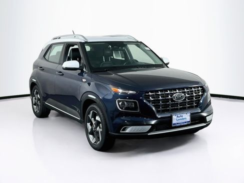 Used 2023 Hyundai Venue Limited FWD image 3